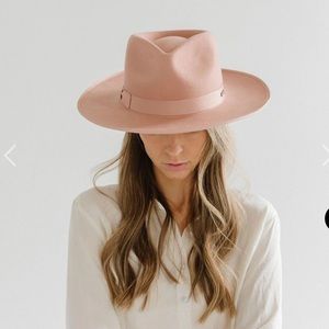 Gigi Pip Monroe in dusty pink size 57